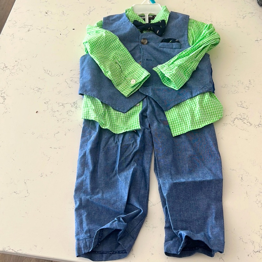 Happy Fella Vest Outfit